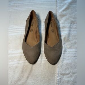 TOMS Women's Brown Loafers